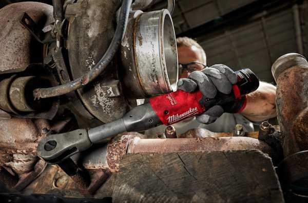 Milwaukee M12 FUEL 12 Volt Lithium-Ion Brushless Cordless 3/8 in. Extended Reach Ratchet One Battery Kit