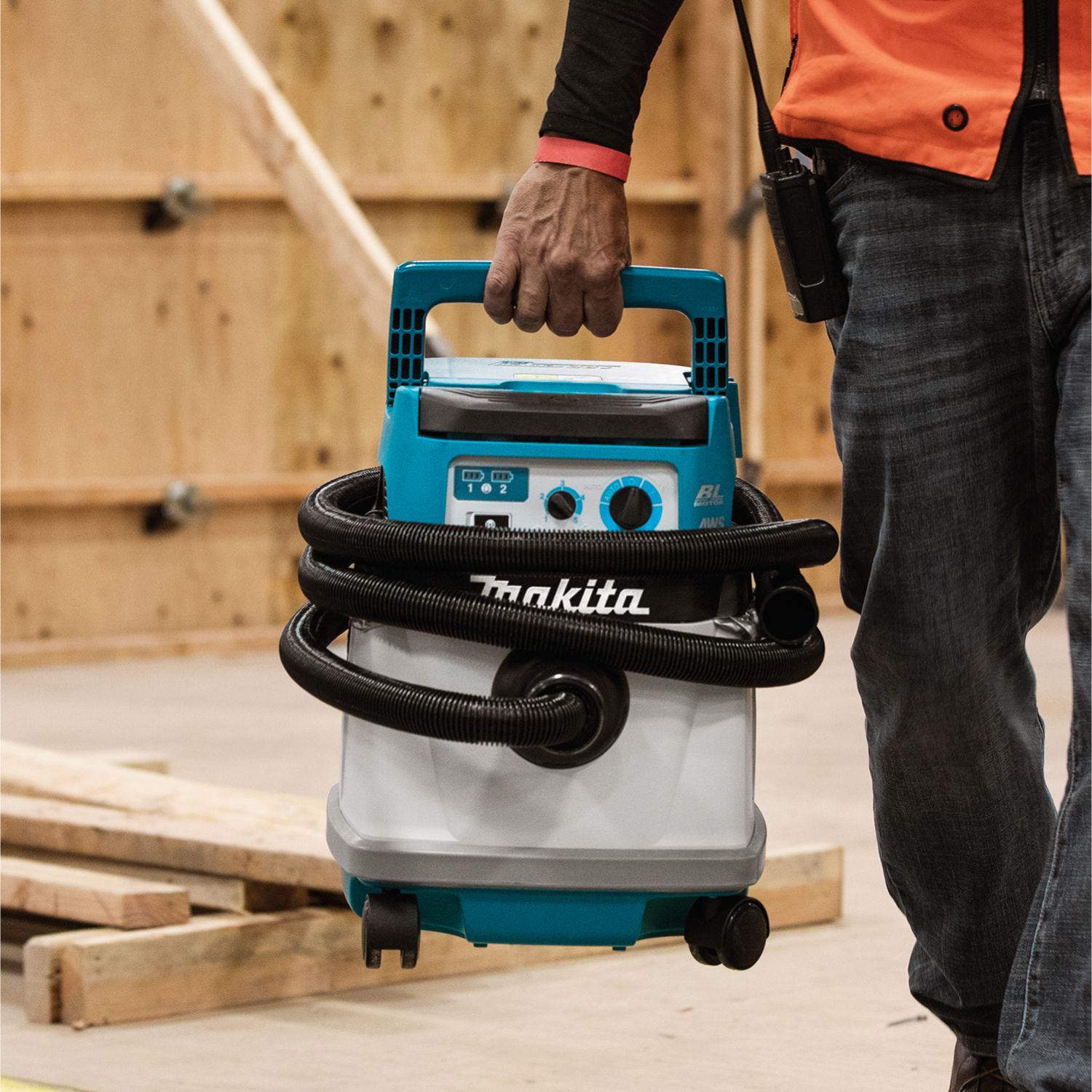 Makita 36V Li-Ion BL 15L Dry Quiet Vacuum