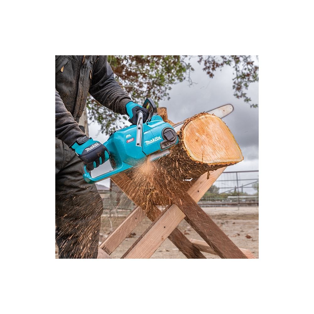 Kit tronçonneuse Makita 40 V MAX XGT sans balais 16 pouces avec poignée arrière 5 Ah