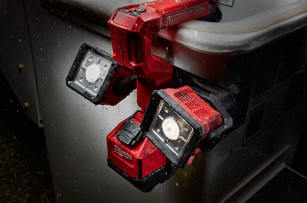 Milwaukee M18 18 Volt Lithium-Ion Cordless Utility Bucket Light - Tool Only