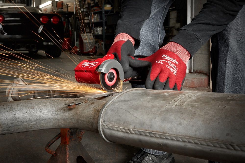 Milwaukee M12 FUEL 12 Volt Lithium-Ion Brushless Cordless 3" Compact Cut Off Tool - Tool Only