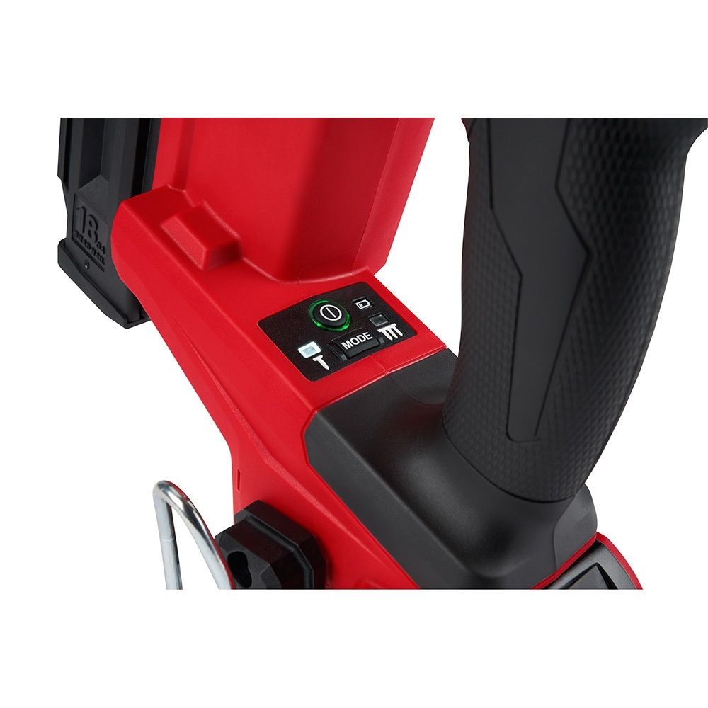 Milwaukee M18 FUEL 18 Volt Lithium-Ion Brushless Cordless 18 Gauge Brad Nailer Kit