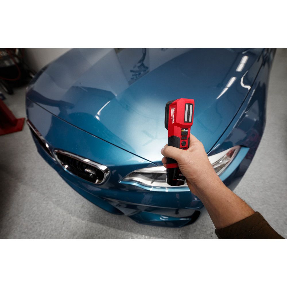 Lampe de correspondance des couleurs de peinture et de finition Milwaukee M12 (outil uniquement)