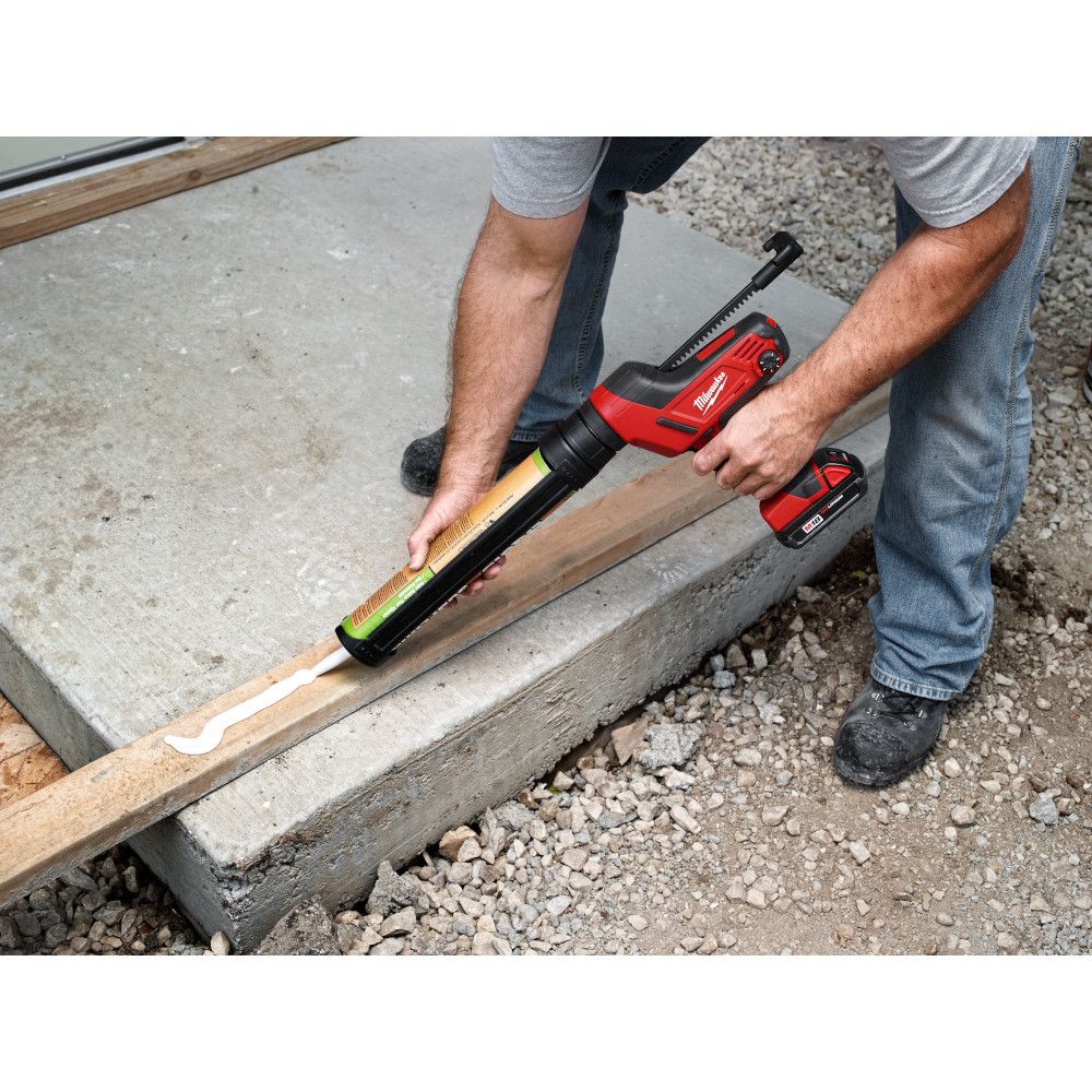 Milwaukee M18 Cordless 20-oz Aluminum Barrel Caulk and Adhesive Gun Kit