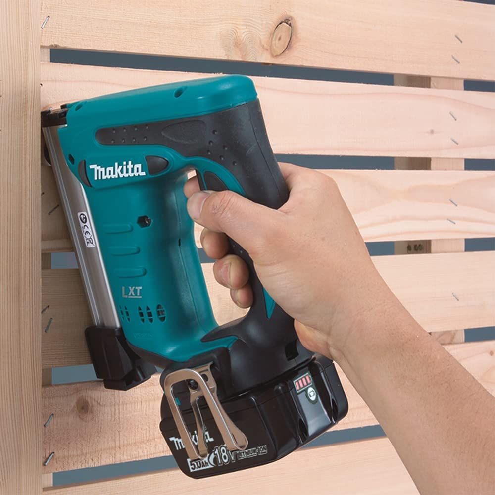 Makita 18 V Li-ion LXT T50 Stapler - Tool Only