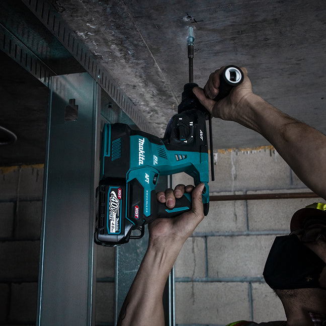 Makita MAK-HM002GZ03 80V MAX XGT SDS-MAX Demolition Hammer Bare Tool