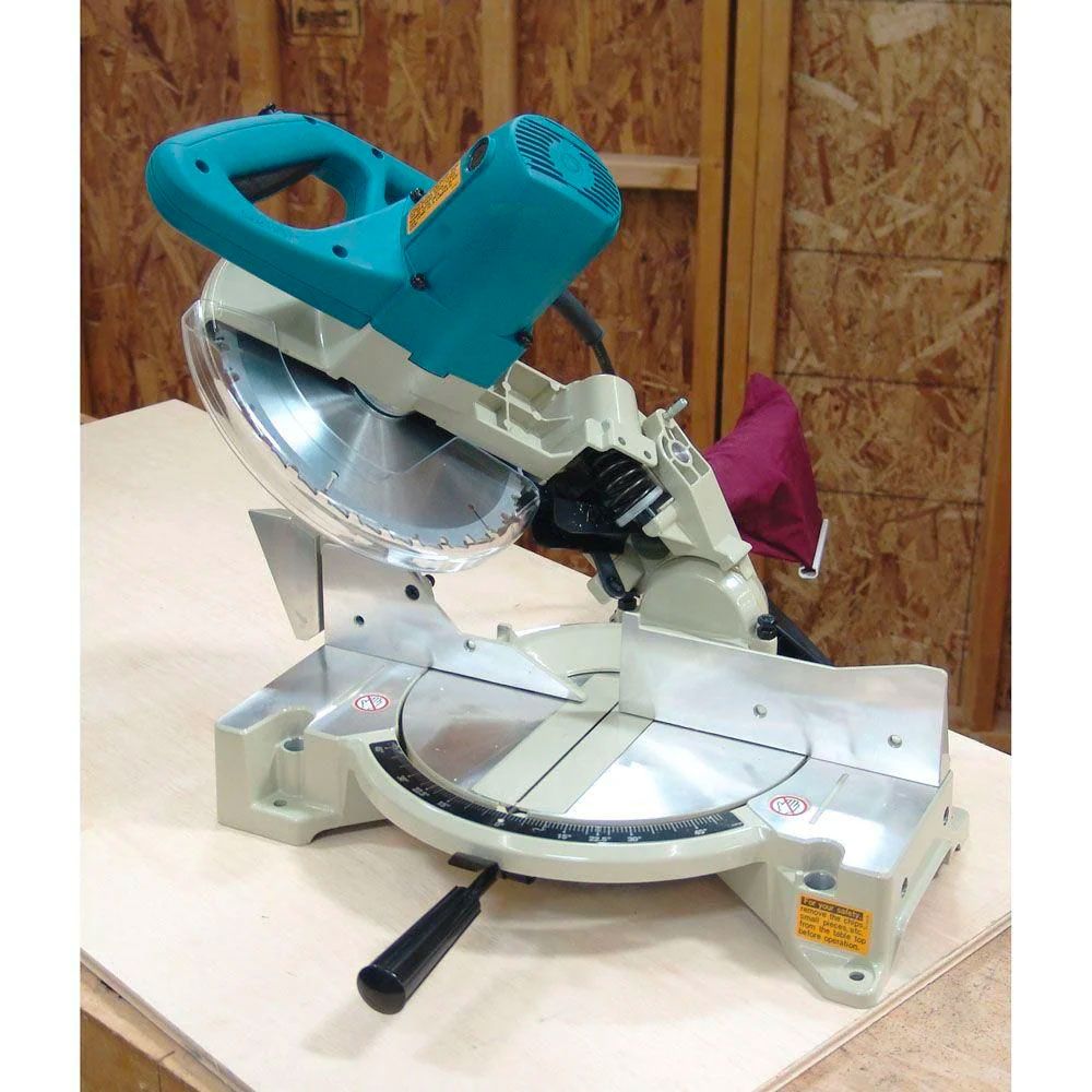 Makita 10" Compound Mitre Saw