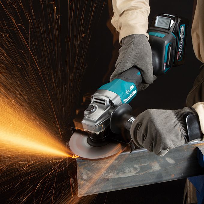 Makita 40V MAX XGT Li-Ion 6" Angle Grinder (Paddle Switch) with Brushless Motor & AFT (Tool Only)