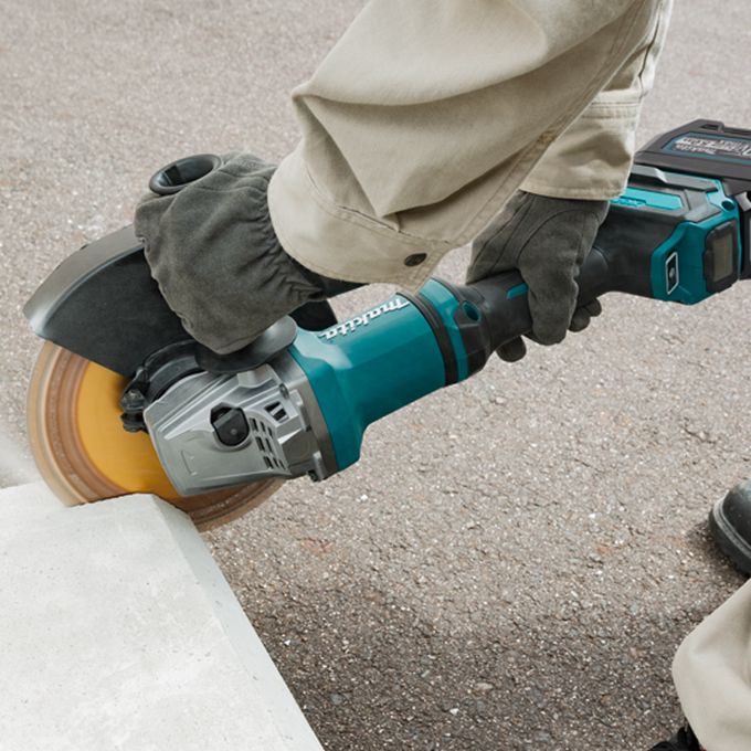 Makita 40V MAX XGT Li-Ion 9" Angle Grinder (Paddle Switch/Variable Speed) with Brushless Motor & AWS (Tool Only)