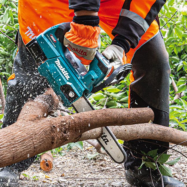 Makita 40V MAX XGT Cordless Brushless 12" Top Handle Chainsaw w/WetGuard (Tool Only)