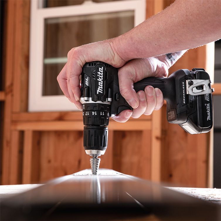 Makita 18V LXT Brushless 1/2" Sub-Compact Drill Driver - Kit