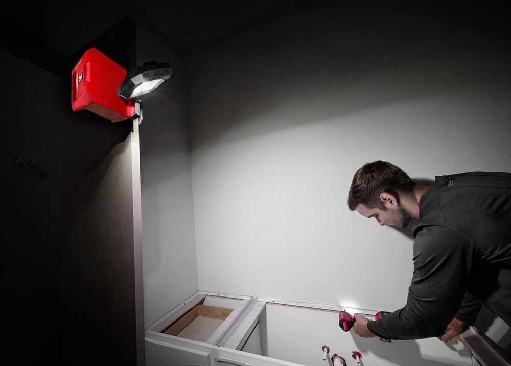 Milwaukee M18 18 Volt Lithium-Ion Cordless Rover Mounting Flood Light - Tool Only