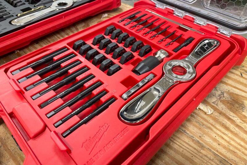 Milwaukee 38PC SAE Tap & Die PACKOUT Set w/ Hex-LOK 2-in-1 Handle