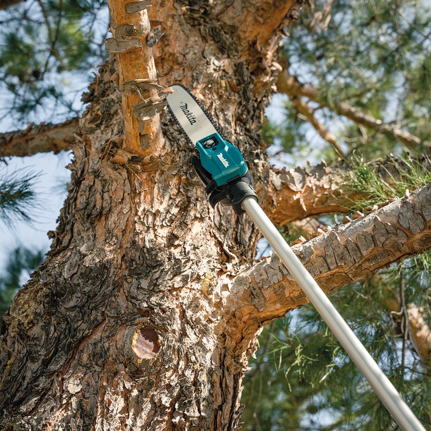 Makita 40V Max XGT Brushless 10" Pole Chainsaw - Tool Only